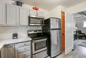 Adorable House in Fontana! - Image 3