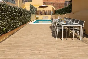 Breeze: Downtown house with pool near the beach - Image 5
