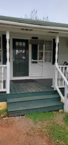 Cozy Farm Cottage Nestled in Rural Community - Image 3