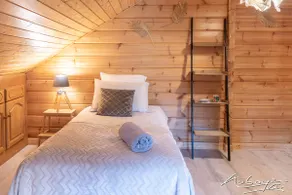 Chalet La Calougeotte, private garden, spa and sauna - Image 5