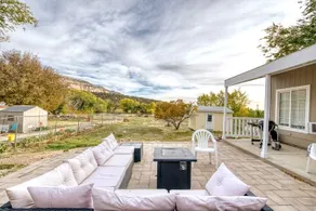 Sandstone Villa - wifi, BBQ, patios - Image 3