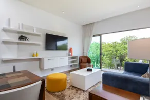NEW, SAFE, PRIVATE APT IN A BOUTIQUE CONDOMINIUM - Image 2