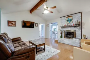 Private Hot Tub & Heatable Pool, Large Fenced Yard, Office, & Pet Friendly - Image 3