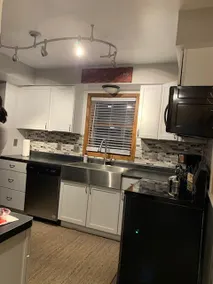 4 bedrooms, 2 bath, fully furnished basement w/bar - Image 3
