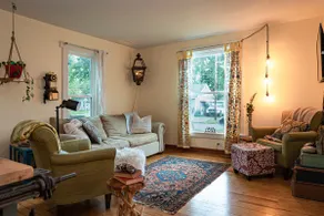 Be home away from home @ Charming Chestnut Cottage - Image 3
