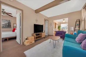 Cozy, remodeled bungalow near downtown Ferndale - Image 2