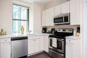 Luxury at a Discount!! 2br/2ba | 200mbps Internet - Image 5