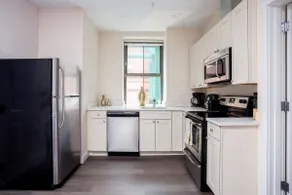 Luxury at a Discount!! 2br/2ba | 200mbps Internet - Image 3