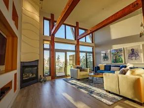 Newly Renovated 2 Bedroom Condo in The Ridge Ucluelet - Image 4