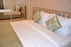 Luxury Three Bedroom Suites - Image 4