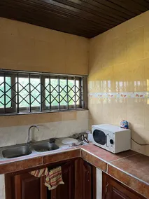 5 BDR Entire Home w/ Free parking - Image 5