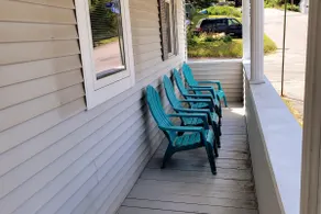 Jericho Basecamp - Mountain Views 3BR & Fast Wi‑Fi - Image 5