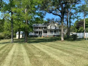 Springdale Mill Farmhouse with Spa House - Image 2