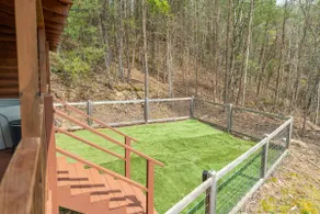 \"Gray Wolf\" Newly Renovated Cabin w/ Sauna! - Image 4
