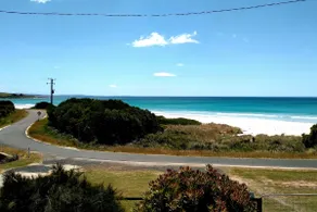 Beachfront couples getaway - Image 5