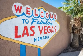 Las Vegas Heated pool, EV Charger, Near AP & Strip - Image 4