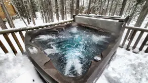 Log Retreat Near Yellowstone National Park w/Hot Tub & Sauna - Image 4