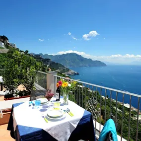 Amalfi Blu Retreat - Image 3