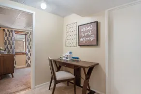 Private Suite with Nature Views-Full Washer/Dryer - Image 5