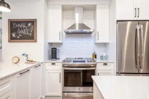 Beautiful MonLimoilou Condo with parking - Image 3