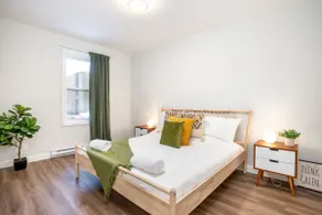 Beautiful MonLimoilou Condo with parking - Image 2