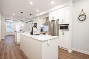 Beautiful MonLimoilou Condo with parking - Image 4