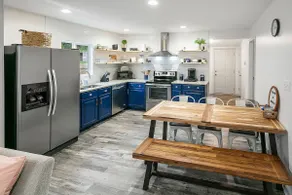 Entire House. ” private”<Downtown hidden GEM!> - Image 4