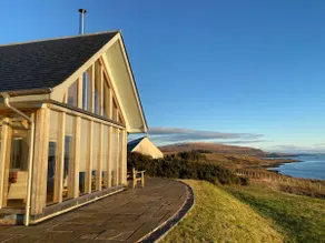 A cosy retreat with breathtaking views, sleeps 6. - Image 2