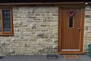 Private and Unique Cottage Close to Sheffield - Image 3