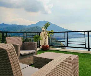Mountain view w/ jacuzzi, overlooking Taal Lake - Image 3