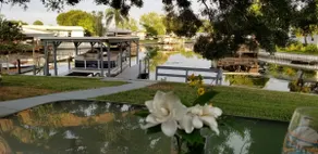 3 Bed, 2 Bath, Waterfront, Dock, Large Driveway - Image 5