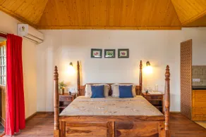 3BR|Pool Bliss|StayVista Paris Villa@Kasauli Escap - Image 3