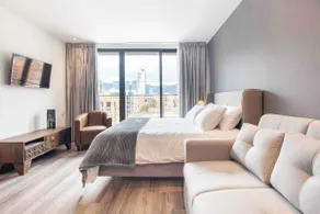 Luxury Bogota apartment fast wi-fi prime location - Image 3