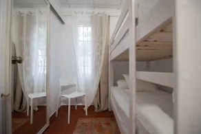 Private accommodation overlooking the Ebro River - Image 5
