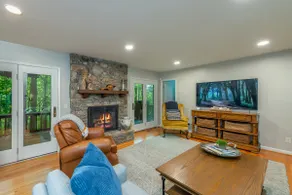 Peaceful Montreat Cottage with Winter Views - Image 2