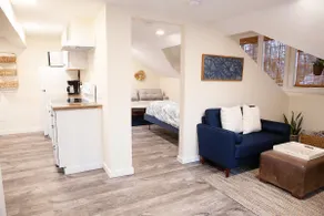 Parkside Vintage Bungalow - Image 4