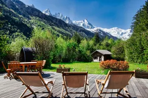 Chalet Les Praz - 280sqm - Sauna Cinema Fitness - 5 Bedrooms in Heart of Les Praz - By Cozee Rentals - Image 2