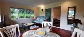 Leilani House - Private Guest Suite ”Cha-Cha Room” - Image 2