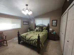 Entire House, hot tub, dogs, way cool bathrooms. - Image 3