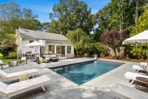 Hamptons escape: 5 mins from beach, saltwater pool - Image 2