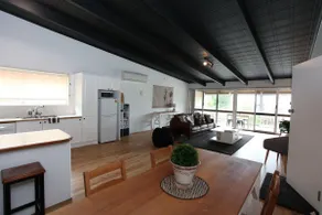 Corban Villa Moffat Beach No 1 - Image 3
