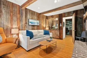 Stunning Muskoka Lakehouse minutes to Huntsville - Image 4