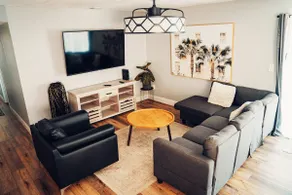 Beach House and Dining - Image 3