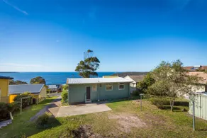 Sea Home With a View at Pambula Beach-Pet Friendly - Image 4