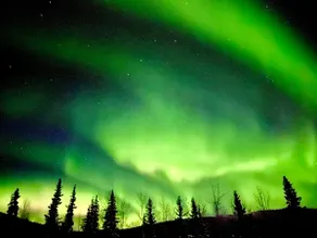 The Fox Cabin: Northern Lights Oasis in the Yukon - Image 2