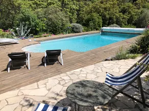 House with garden and pool close to the center - Image 2