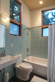 Peaceful Tree-Lined Cottage Retreat in the City - Image 5