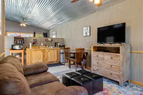 Romantic cabin @The Blanco - Hot Tub - Deck View - Image 3