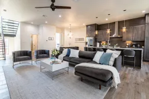 Luxury IN THE MIDDLE OF Bishop Arts! - Image 5