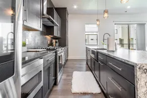 Luxury IN THE MIDDLE OF Bishop Arts! - Image 4